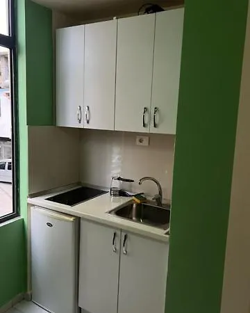 Urban Retreat Τίρανα